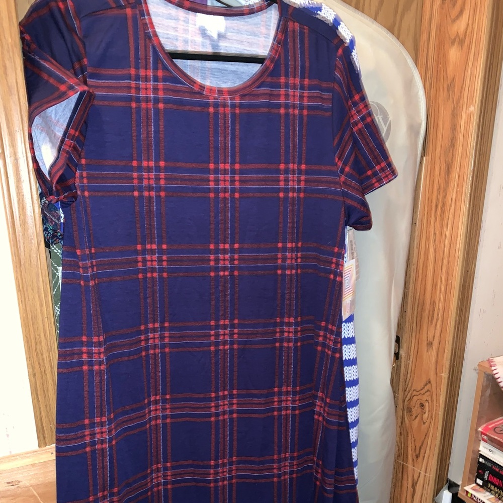 A dress high low hem xl brand new with tag. Red and blue.